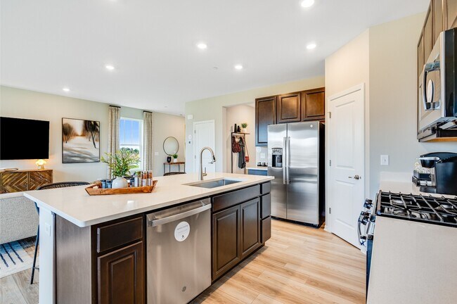 Building Photo - 1261 Glenmont St