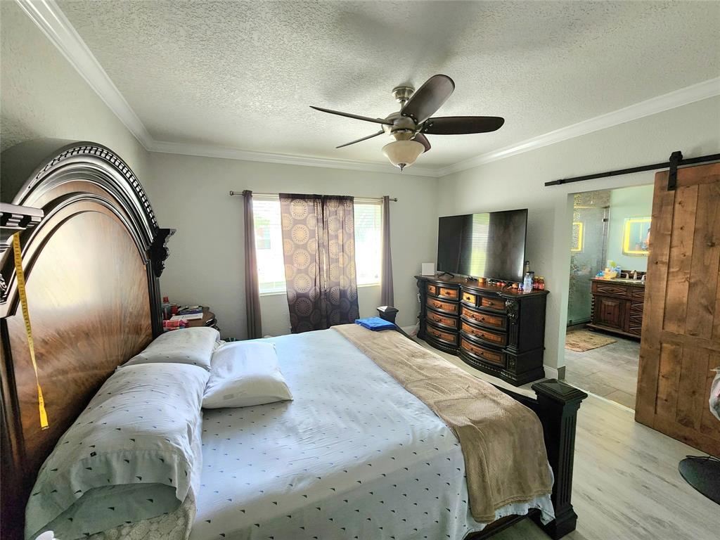 Building Photo - 956 NW 126th Ter