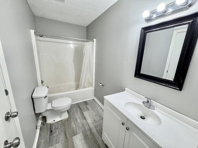 Building Photo - 5168 Corkwood Dr