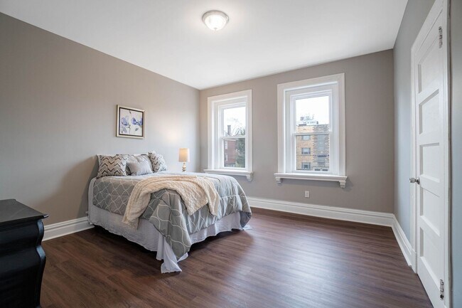 Building Photo - Classic 1900's building with all new interior space