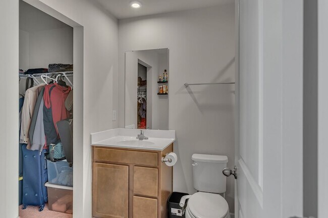 Building Photo - 2757 Thornton Grove Blvd