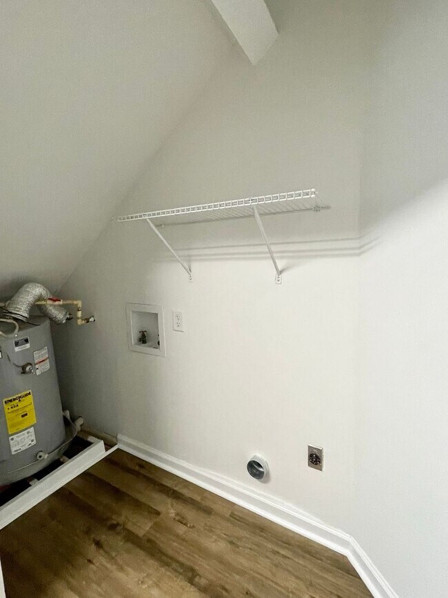 Building Photo - oliver322