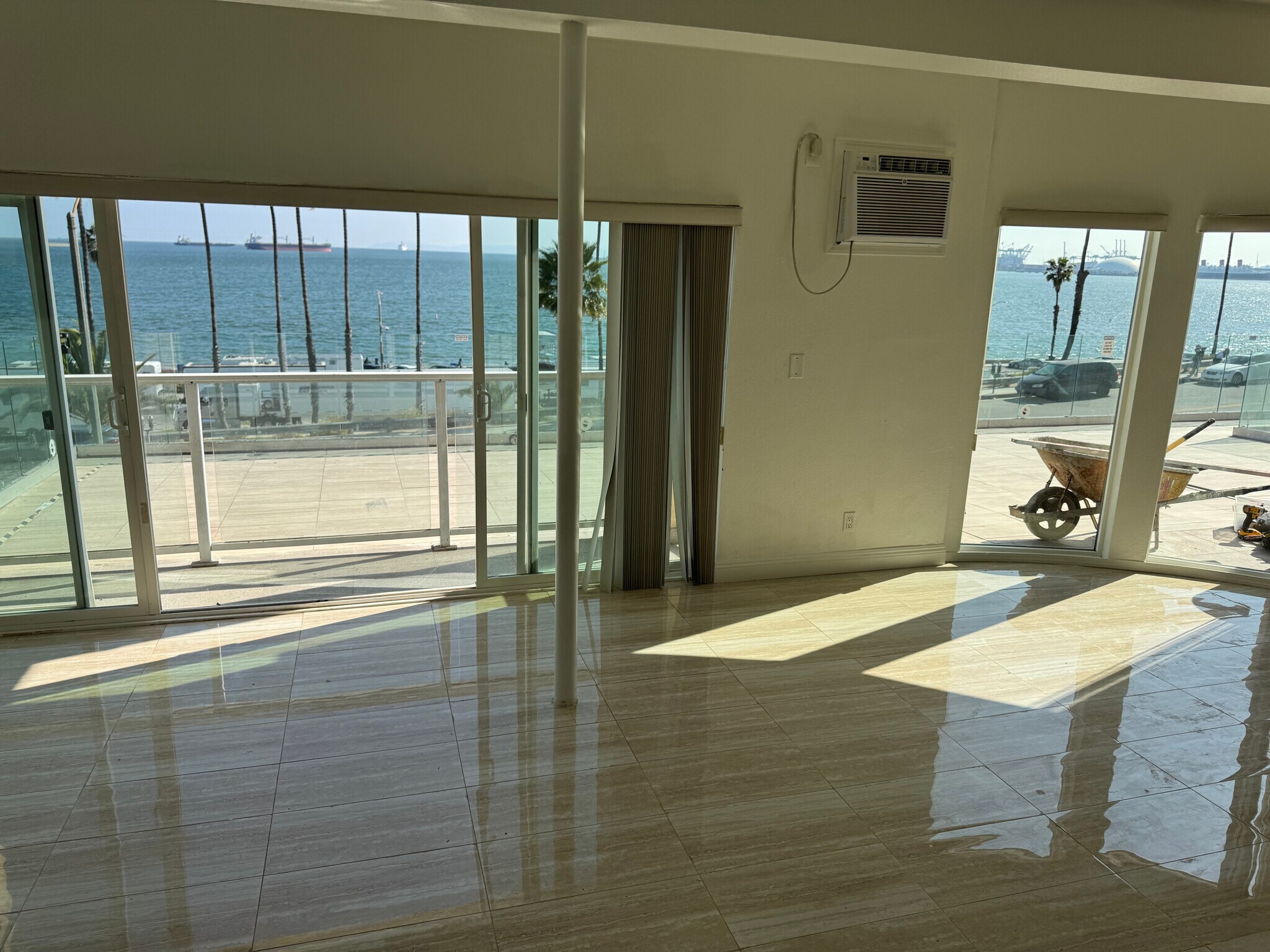 Building Photo - 2230 E Ocean Blvd