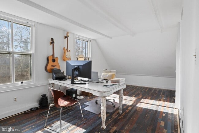 Building Photo - 206 Grove Ave