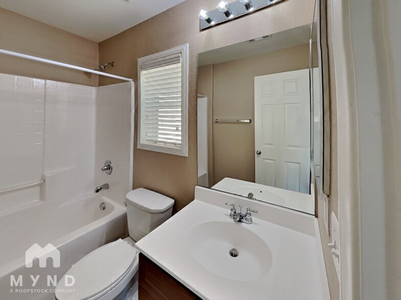 Building Photo - 8932 Dorrell Ln