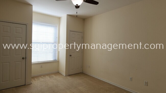 Building Photo - 1221 Lake Pointe Way