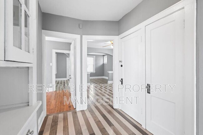 Building Photo - 3868 Meramec St
