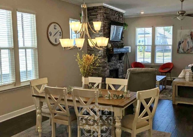 Building Photo - 708 Goswell Dr