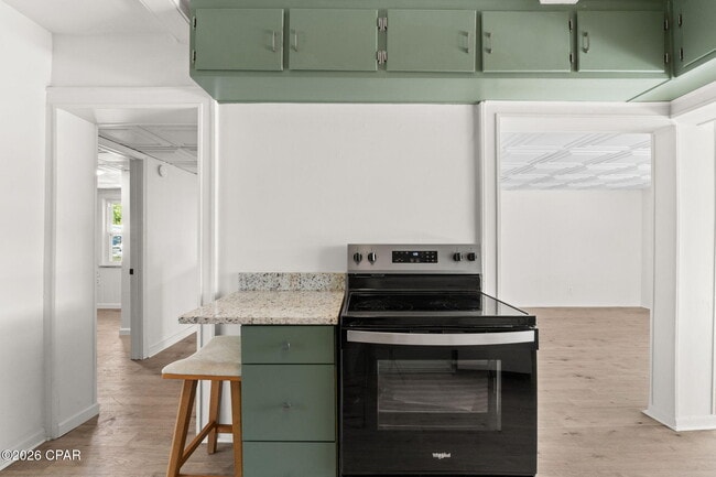 Building Photo - 708 Cactus Ave