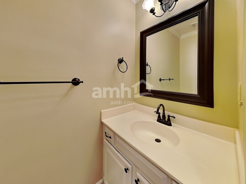 Building Photo - 5503 Pebble Garden Ct