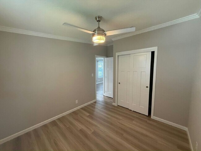 Building Photo - 3621 Campari Dr