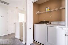 Building Photo - 7061 Skippingstone Way