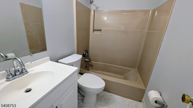 Building Photo - 104 Bluebird Dr