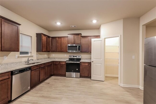 Building Photo - 148 Oliver Dr