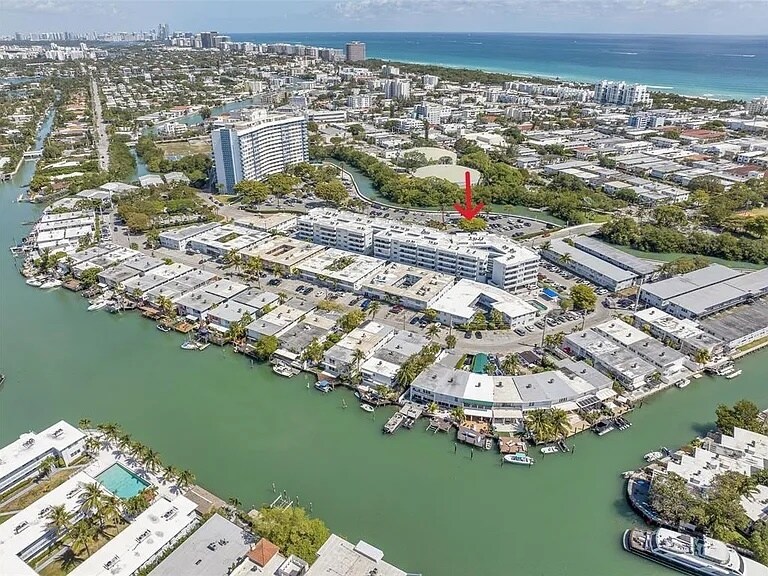 Building Photo - 7300 Wayne Ave