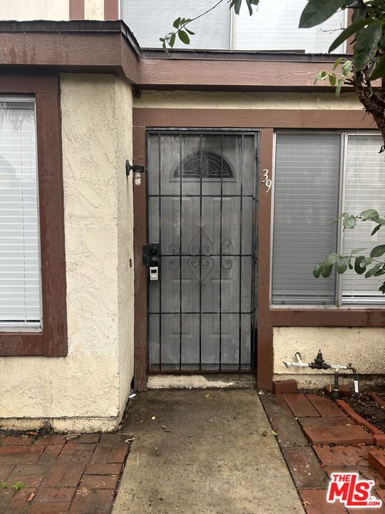 Building Photo - 14501 Tupper St