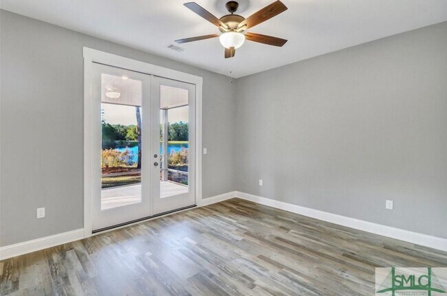 Building Photo - 421 Bear River Dr