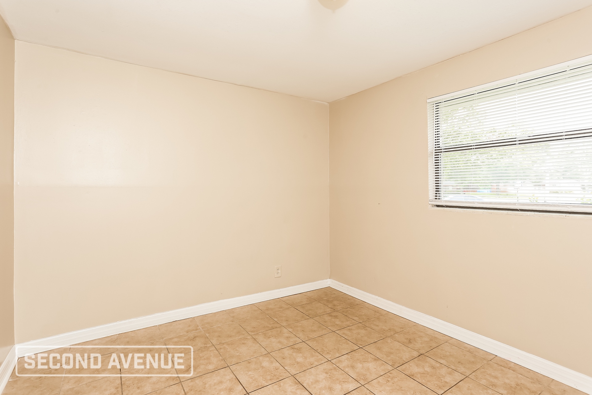 Building Photo - 7938 Lake Park Ct