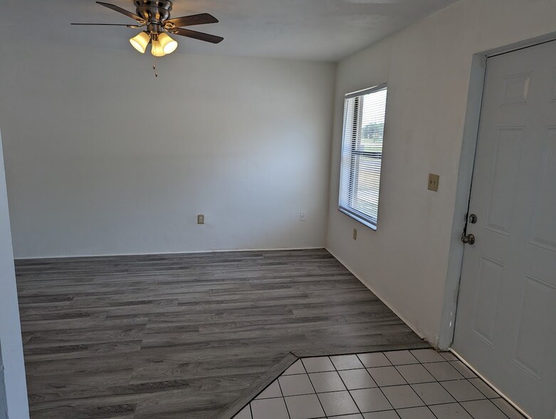 Building Photo - 3600 SW 23rd St