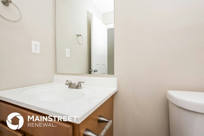 Building Photo - 38 Kings Crossing Way