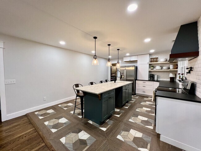 Building Photo - 2609 Old Spartanburg Rd