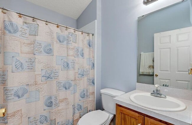 Building Photo - 3 bedroom 2 bath house in the heart of Ora...