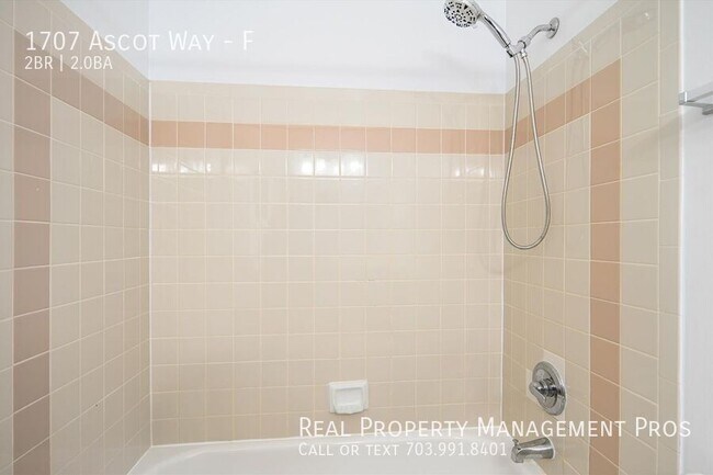 Building Photo - 1707 Ascot Way