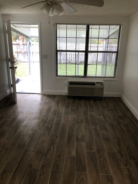 Building Photo - 4061 E Michigan St