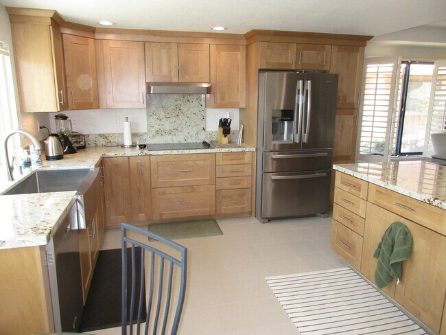 Building Photo - 85 Conejo Cir
