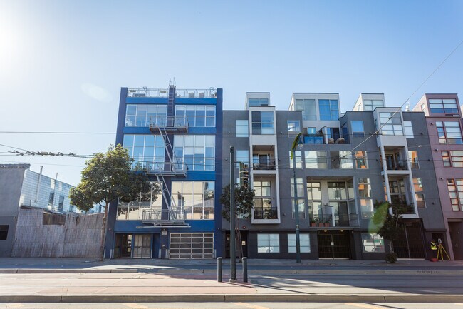 Building Photo - 2068 3rd St