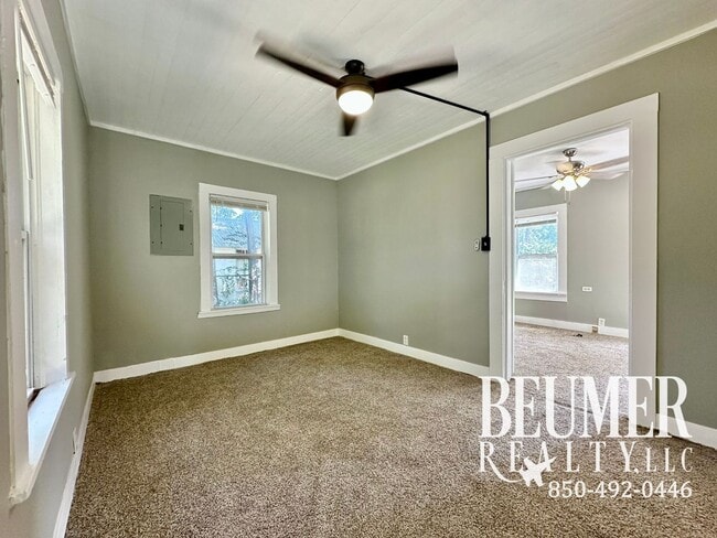 Building Photo - Charming + affordable 1/br 1/ba Cottage for rent