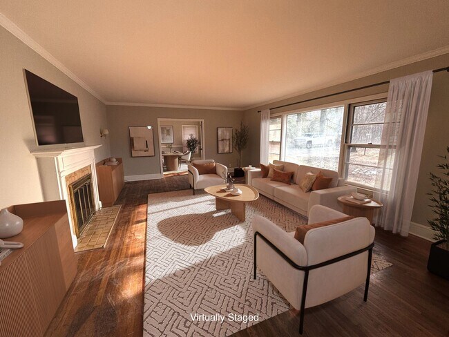 Building Photo - HUGE House near Athens Tech FOR RENT