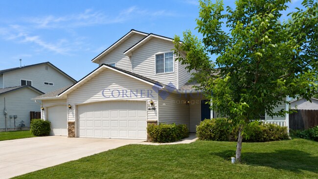 Building Photo - Bright & Open 3-Bedroom Home with 3-Car Garage & Fully Fenced Backyard