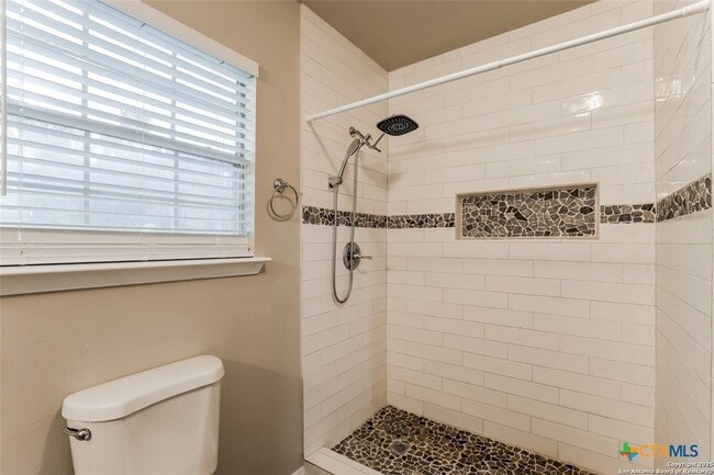 Building Photo - 607 Lovera Blvd