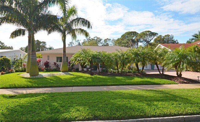 Building Photo - 7020 Mango Ave S