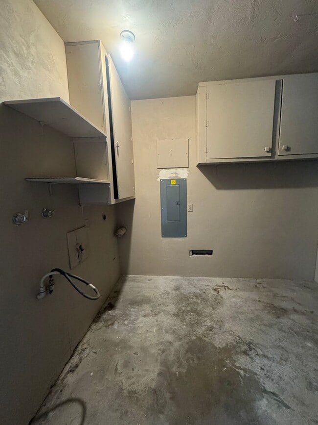 Building Photo - 1407 S 20th Ave