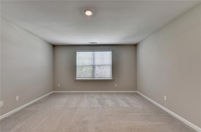 Building Photo - 4335 Magpie Dr