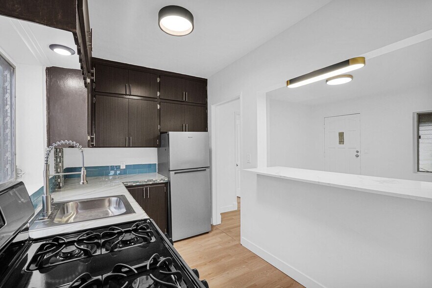 Building Photo - 749 NE 122nd St