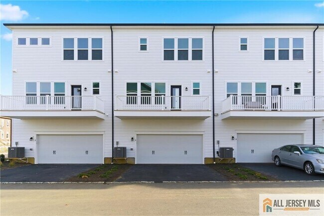 Building Photo - 4 Barton Ave