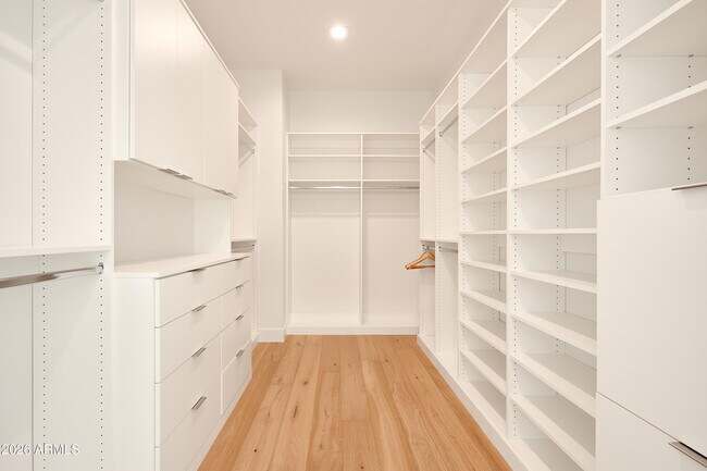 Building Photo - 10931 E Whitehorn Dr