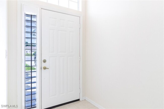 Building Photo - 687 Melville Ct