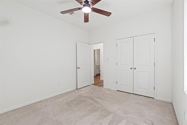 Building Photo - 14705 Shooter McGavin Dr