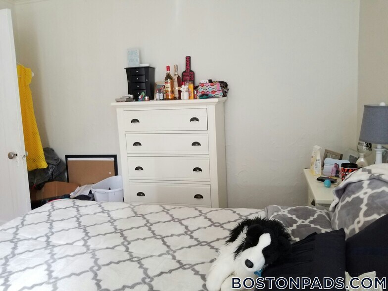 Building Photo - 1820 Commonwealth Ave