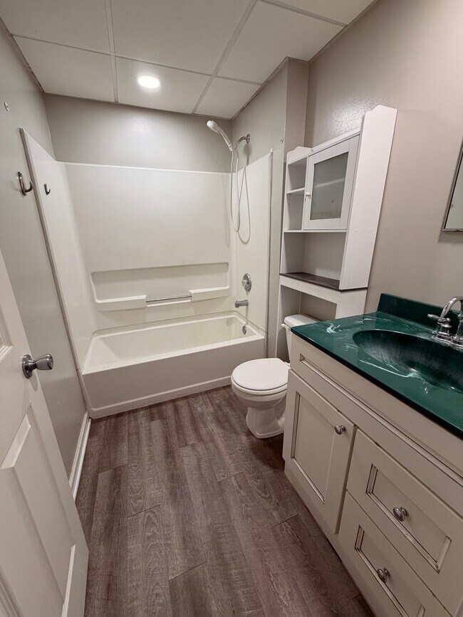 Building Photo - 226 N Benton St