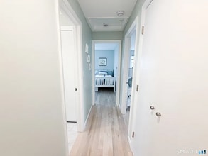 Building Photo - Fully renovated home just steps from the beach!