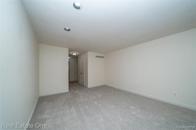 Building Photo - 37412 Legends Trail Dr