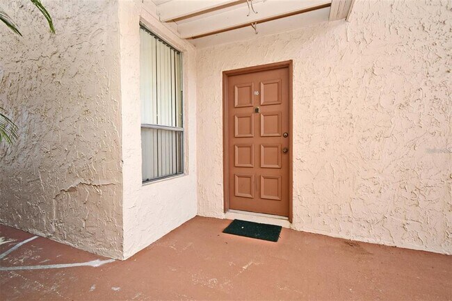 Building Photo - 536 Orange Dr