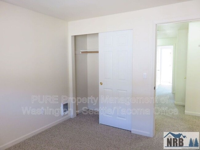 Building Photo - 4043 S Warner St