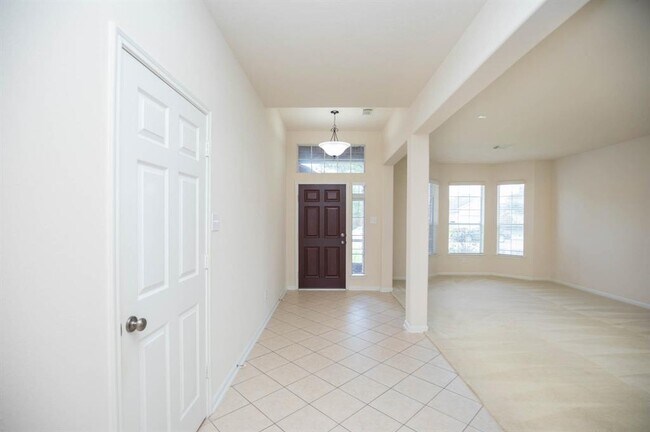 Building Photo - 7427 Boerne Creek Dr