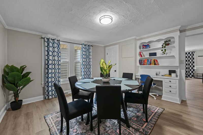 Building Photo - 105 McGill Ave NW